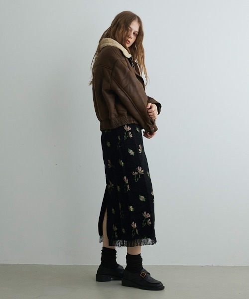 Clum(クルム)の「フラワーデザインジャガードフリンジスカート(スカート・レディース・ブラック系・LARGE/MEDIUM/SMALL)」の16枚目の写真