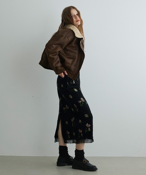 Clum(クルム)の「フラワーデザインジャガードフリンジスカート(スカート・レディース・ブラック系・LARGE/MEDIUM/SMALL)」の17枚目の写真