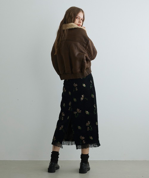 Clum(クルム)の「フラワーデザインジャガードフリンジスカート(スカート・レディース・ブラック系・LARGE/MEDIUM/SMALL)」の18枚目の写真