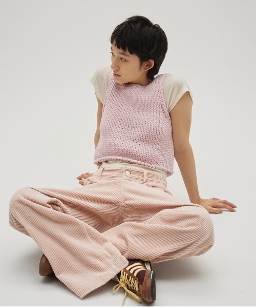 TODAYFUL(トゥデイフル)の「Hand Knit Vest(ベスト・レディース・ベビーピンク/ブラック/オフホワイト・FREE)」の9枚目の写真