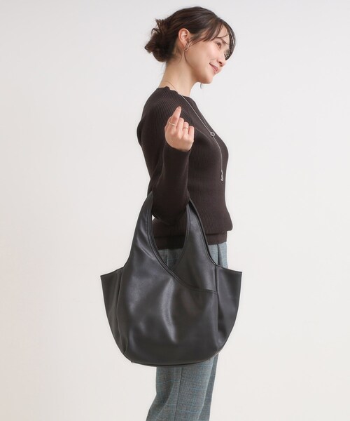 SHOO・LA・RUE(シューラルー)の「あおりポケットバルーントートバッグ(トートバッグ・レディース・ブルー系その他/ブラウン系その他/ブラック・00)」の16枚目の写真