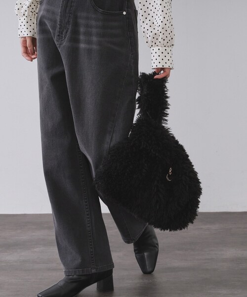 OPAQUE.CLIP（オペークドットクリップ）の「ラム風フェイクファーハンドバッグ（ハンドバッグ・レディース・ブラック/ブラウン系/オフホワイト・00）」の11枚目の写真