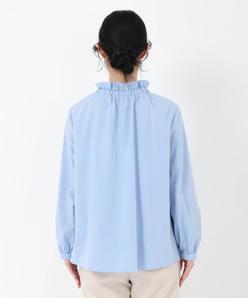 STRAWBERRY-FIELDS(ストロベリーフィールズ)の「ミルキータフタ_フリルカラーボウタイブラウス(シャツ/ブラウス・レディース・キナリ/ブラック・2)」の6枚目の写真