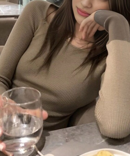 cammie（キャミー）の「袖配色ニットトップス（ニット/セーター・レディース・ブラック/ベージュ・F）」の15枚目の写真