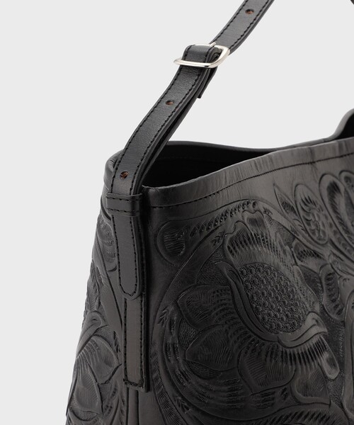 CARVING TRIBES（カービングトライブス）の「Handle SquareBag（ハンドバッグ・レディース・ブラック/ブラウン系その他2・FREE）」の9枚目の写真