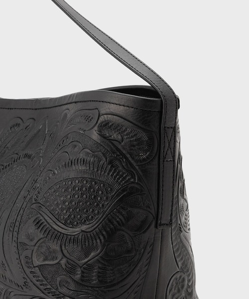 CARVING TRIBES（カービングトライブス）の「Handle SquareBag（ハンドバッグ・レディース・ブラック/ブラウン系その他2・FREE）」の4枚目の写真