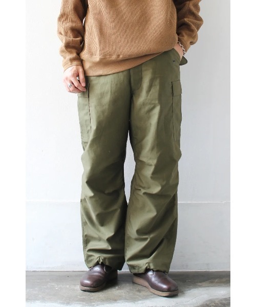 A VONTADE（アボンタージ）の「【A VONTADE】ア ボンタージ/M-65 Trousers -Modify（カーゴパンツ・メンズ・オリーブ・LARGE/X-LARGE/SMALL/MEDIUM）」の2枚目の写真