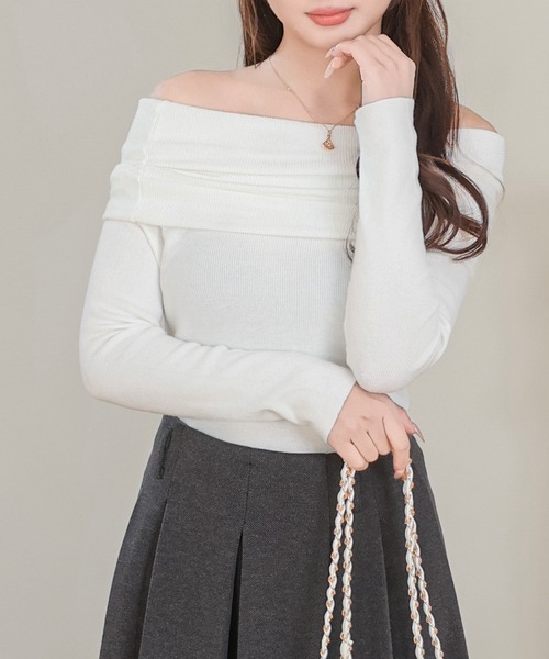 Anely(アネリー)の「折り返し オフショル リブ ニット トップス(ニット/セーター・レディース・ブラック/グレー/ピンク/ホワイト・FREE)」の7枚目の写真
