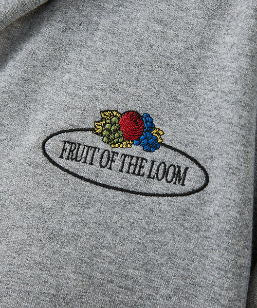 FRUIT OF THE LOOM(フルーツオブザルーム)の「【FRUIT OF THE LOOM/フルーツ・オブ・ザ・ルーム】PRINTZIP HOODIE1/ワンポイント/ユニセックス【WEB限定】(パーカー・メンズ・グレー・M/L/XL)」の3枚目の写真
