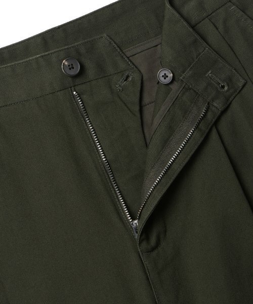 MUSINSA STANDARD（ムシンサスタンダード）の「ツーピンタックワイドチノパンツ [カーキ]（その他パンツ・メンズ・その他・31/33/26/27/28/29/38/42/36/34/32/30/40）」の4枚目の写真