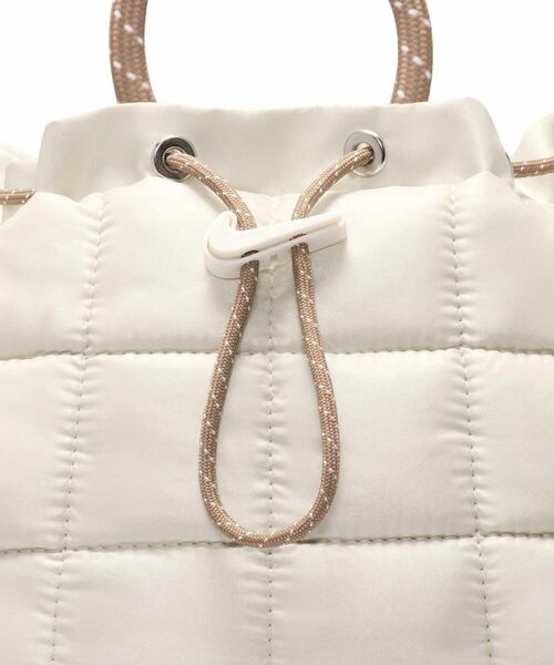 NIKE（ナイキ）の「ナイキ スポーツウェア パフル バックパック (9L) / Nike Sportswear Puffle Backpack (9L) HQ6693-072 Light Bone（バックパック/リュック・メンズ・オフホワイト・ONE SIZE）」の6枚目の写真