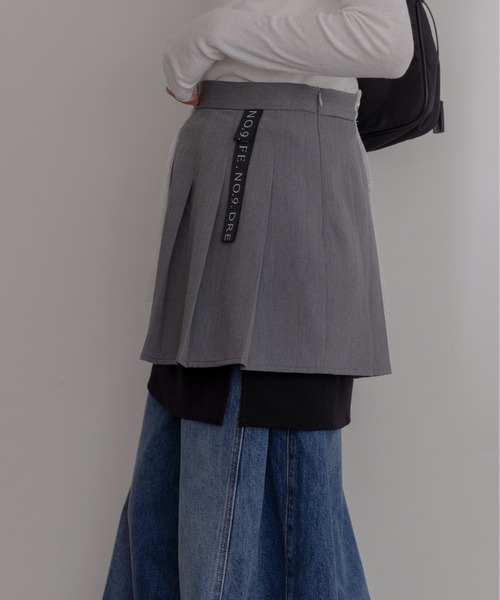 Eimee Law（エイミーロウ）の「プリーツレイヤード3TEXミニスカート（スカート・レディース・グレー/ブラウン/レッド・MEDIUM）」の10枚目の写真