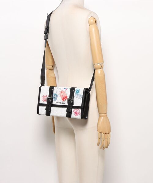 MICHAEL KORS(マイケルコース)の「COOPER TRUNK XBODY クロスボディ(ショルダーバッグ・メンズ・ホワイト系・FREE)」の5枚目の写真