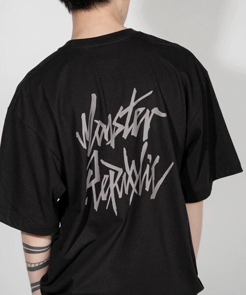 MONSTER REPUBLIC(モンスターリパブリック)の「ムーブメントロゴグレーTシャツブラック(Tシャツ/カットソー・レディース・その他・LARGE/MEDIUM/SMALL/X-LARGE)」の2枚目の写真