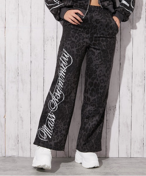GORGE（ゴージ）の「《筆記体ロゴ×裏起毛》ストリートムード◎スウェットパンツ（スウェットパンツ・レディース・カモフラージュ/レオパード/グレー・F）」の2枚目の写真