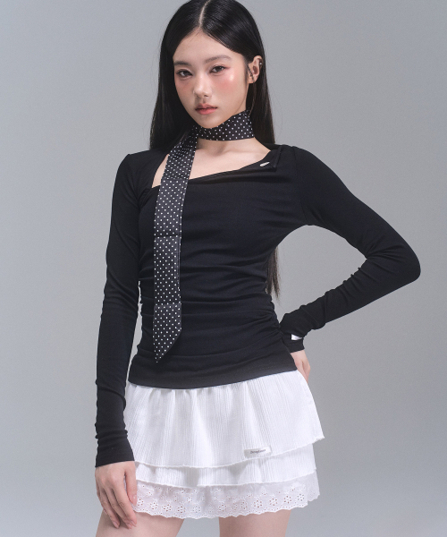 ZEROPLANET（ゼロプラネット）の「クロエ アンバランススリーブトップ [ブラック]（Tシャツ/カットソー・レディース・ブラック・SMALL/MEDIUM）」の2枚目の写真