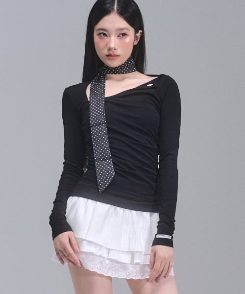 ZEROPLANET（ゼロプラネット）の「クロエ アンバランススリーブトップ [ブラック]（Tシャツ/カットソー・レディース・ブラック・SMALL/MEDIUM）」の3枚目の写真