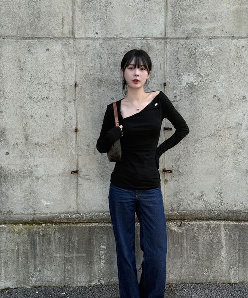 ZEROPLANET（ゼロプラネット）の「クロエ アンバランススリーブトップ [ブラック]（Tシャツ/カットソー・レディース・ブラック・SMALL/MEDIUM）」の11枚目の写真