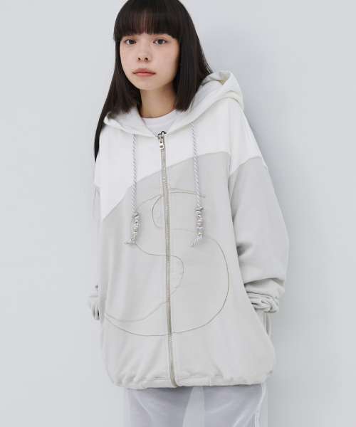 TS SILVER CHARM ZIP HOODIE (LIGHT GREY)