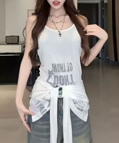 lilful(リルフル)の「【26年春夏新作】2WAY ヘンリーネック レタリングロゴトップス キャミソール(Tシャツ/カットソー・レディース・ブラック/ブラウン/ホワイト/グレー・M/S)」の8枚目の写真