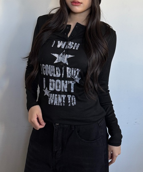 lilful(リルフル)の「【26年春夏新作】2WAY ヘンリーネック レタリングロゴトップス キャミソール(Tシャツ/カットソー・レディース・ブラック/ブラウン/ホワイト/グレー・M/S)」の22枚目の写真