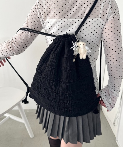 Loueme(ルエム)の「ホイップレースフリルナップサック(バックパック/リュック・レディース・オフホワイト/ライトブルー/ブラック・FREE)」の13枚目の写真