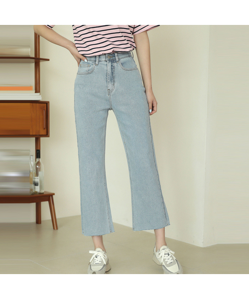 BBAEBBAE(ペッペ)の「スピンドバンディング裾カットスパンワイドデニムパンツ(デニムパンツ・レディース・ブルー・MEDIUM/LARGE)」の1枚目の写真