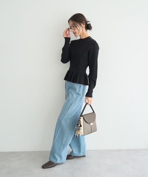 YECCA VECCA（イェッカヴェッカ）の「金釦ペプラムニット（ニット/セーター・レディース・ブラック/アイボリー/イエロー/ライトブルー・FREE）」の20枚目の写真