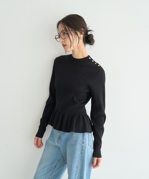 YECCA VECCA（イェッカヴェッカ）の「金釦ペプラムニット（ニット/セーター・レディース・ブラック/アイボリー/イエロー/ライトブルー・FREE）」の14枚目の写真