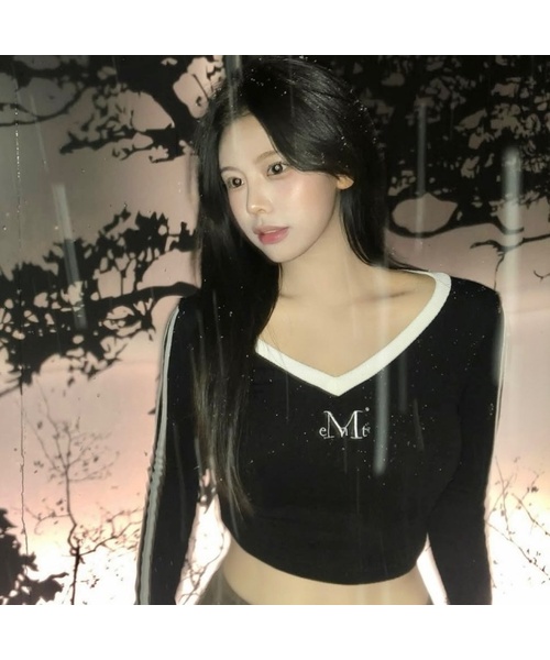 MUCENT(ムセント)の「バインディングトラックラインVネックリブTシャツ(3カラー)(Tシャツ/カットソー・レディース・グレー/ブラック/ネイビー・FREE)」の1枚目の写真