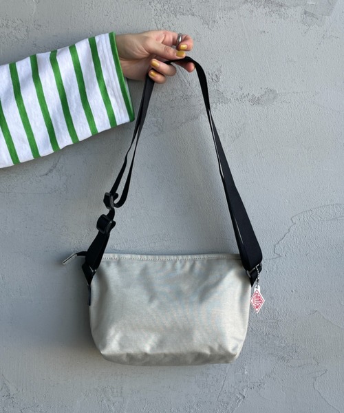 DANTON（ダントン）の「[DANTON/ダントン] MONTSOURIS コーデュラキャンバス ショルダーバッグ（ショルダーバッグ・レディース・ブラック/ライトベージュ・ONE SIZE）」の21枚目の写真