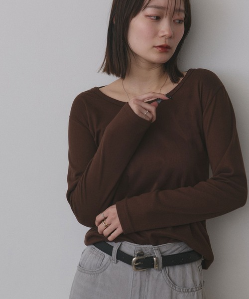 ad thie(アドティエ)の「起毛クルーネック インナーカットソー(Tシャツ/カットソー・レディース・ブラック/ブラウン/オフホワイト/グレー・FREE)」の7枚目の写真