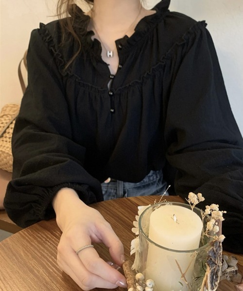 SallyLunn(サリーラン)の「フリル切替デザインブラウス(シャツ/ブラウス・レディース・スミクロ/ベージュ・LARGE/MEDIUM)」の6枚目の写真