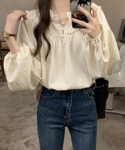 SallyLunn(サリーラン)の「フリル切替デザインブラウス(シャツ/ブラウス・レディース・スミクロ/ベージュ・LARGE/MEDIUM)」の11枚目の写真