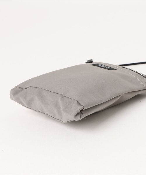STANDARD SUPPLY(スタンダードサプライ)の「【STANDARD SUPPLY】SLING PURSE M/スリングパースM/ミニショルダーバッグ(ショルダーバッグ・メンズ・ベージュ/ブラック/ミント/グレー・FREE)」の6枚目の写真