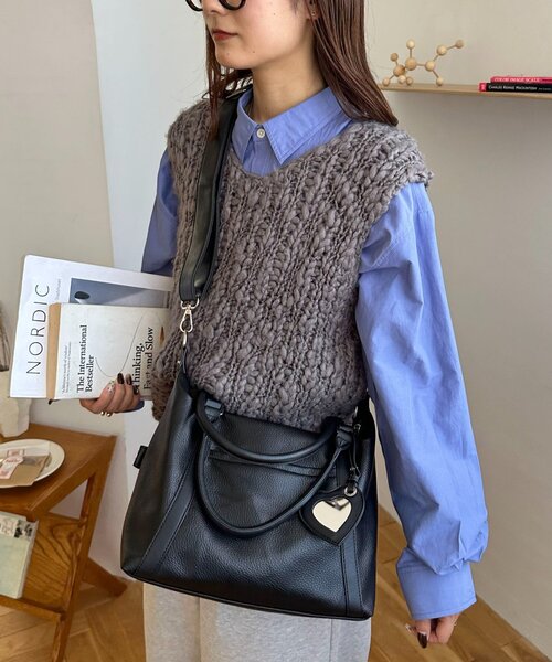 ミラーチャーム付ソフトボストンバッグ（ボストンバッグ）｜DISCOAT