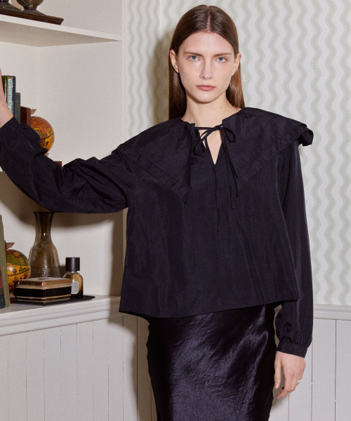 MAIS（マイス）の「DOUBLE BIG COLLAR SAILOR BLOUSE / BLACK（シャツ/ブラウス・レディース・ブラック・FREE）」の2枚目の写真