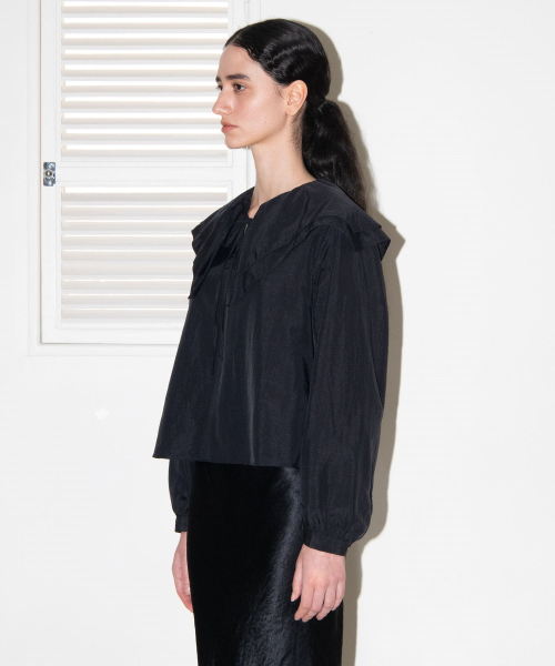 MAIS（マイス）の「DOUBLE BIG COLLAR SAILOR BLOUSE / BLACK（シャツ/ブラウス・レディース・ブラック・FREE）」の4枚目の写真