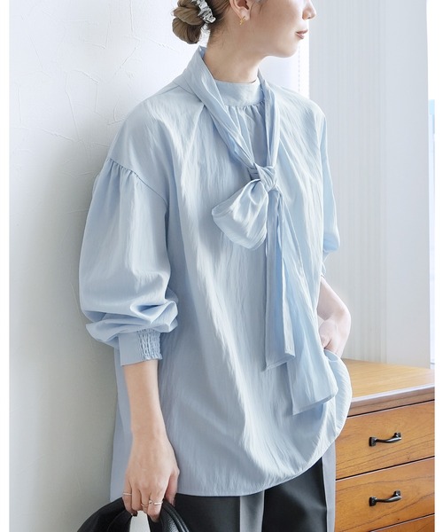 reca(レカ)の「ボウタイ付きギャザーブラウス(シャツ/ブラウス・レディース・ブルー/ブラック/ホワイト・FREE)」の1枚目の写真