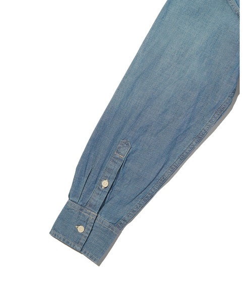 Levi's(リーバイス)の「Levi's/リーバイス ハーリー ボーイフレンドシャツ(シャツ/ブラウス・レディース・インディゴブルー・M/S/XS)」の5枚目の写真