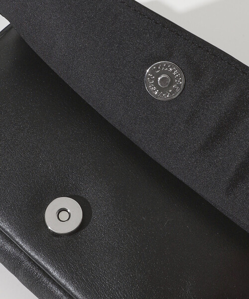 Firsthand（ファーストハンド）の「Firsthand/ファーストハンド レザー ウェストポーチ / 牛革 / 撥水レザー（ボディバッグ/ウエストポーチ・レディース・ベージュ/ブラック・ONE SIZE）」の14枚目の写真