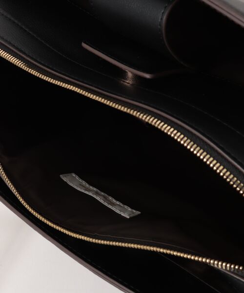 Jewelna Rose(ジュエルナローズ)の「メルジュール トートバッグ 13.3インチPC収納 65602(トートバッグ・レディース・ブラウン/グレイッシュベージュ/ブラック・FREE)」の14枚目の写真