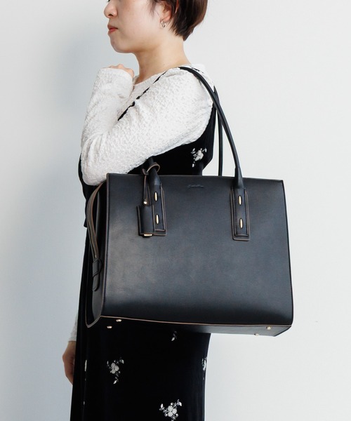 Jewelna Rose(ジュエルナローズ)の「メルジュール トートバッグ 13.3インチPC収納 65602(トートバッグ・レディース・ブラウン/グレイッシュベージュ/ブラック・FREE)」の1枚目の写真