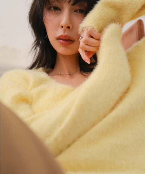 KOBE LETTUCE(コウベレタス)の「Vネックシャギーニットトップス(ニット/セーター・レディース・ピンク/イエロー/グレー・M)」の7枚目の写真