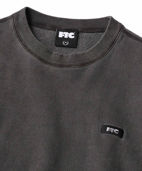 FTC（エフティーシー）の「PIGMENT DYED SMALL BOX LOGO CREW NECK（スウェット・メンズ・ブラック/グレー/ネイビー/パープル・MEDIUM/LARGE/X-LARGE/SMALL）」の5枚目の写真