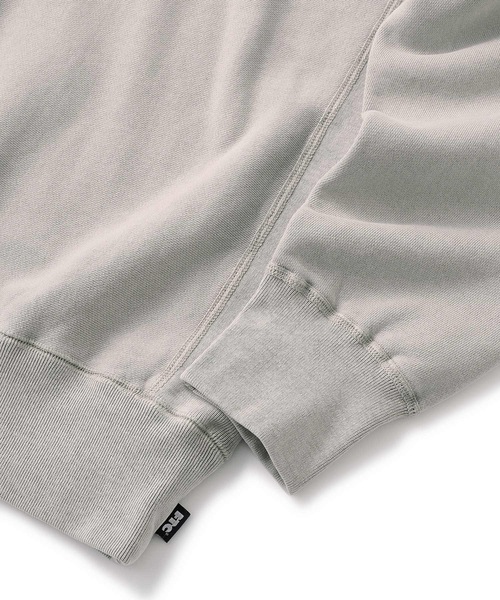 FTC（エフティーシー）の「PIGMENT DYED SMALL BOX LOGO CREW NECK（スウェット・メンズ・ブラック/グレー/ネイビー/パープル・MEDIUM/LARGE/X-LARGE/SMALL）」の8枚目の写真