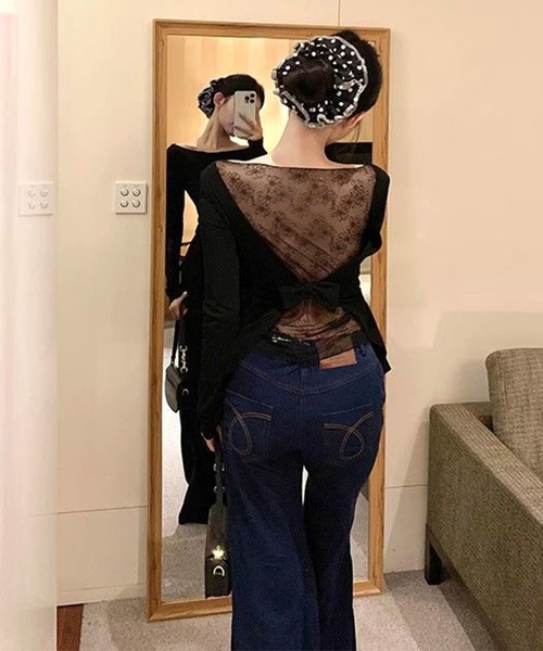 c.u.l（シーユーエル）の「パッド付 花柄レース バックオープン オフショルダーカットソー culw872（Tシャツ/カットソー・レディース・ブラック・S/M）」の2枚目の写真