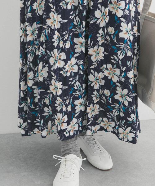URBAN RESEARCH DOORS（アーバンリサーチドアーズ）の「レーヨンフラワープリントスカート（スカート・レディース・ブルー系その他/ブラック系その他・FREE）」の20枚目の写真