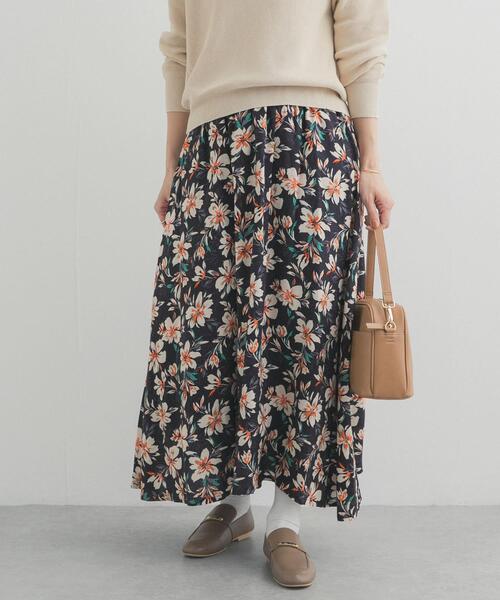 URBAN RESEARCH DOORS（アーバンリサーチドアーズ）の「レーヨンフラワープリントスカート（スカート・レディース・ブルー系その他/ブラック系その他・FREE）」の11枚目の写真