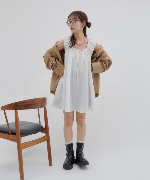 DISCOAT（ディスコート）の「【umm.】肩ギャザーリボンチュニック（シャツ/ブラウス・レディース・オフホワイト/ブラック・FREE）」の3枚目の写真